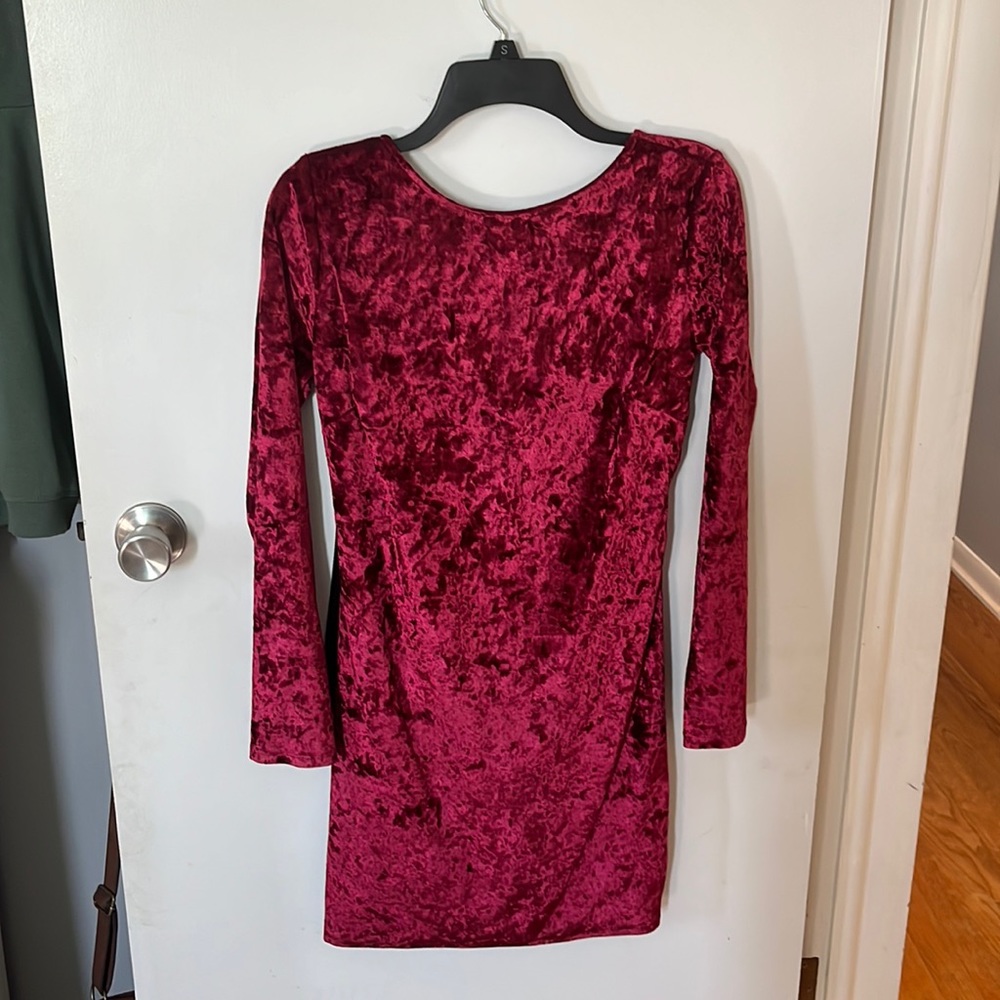 Lulu’s crushed velvet dress
